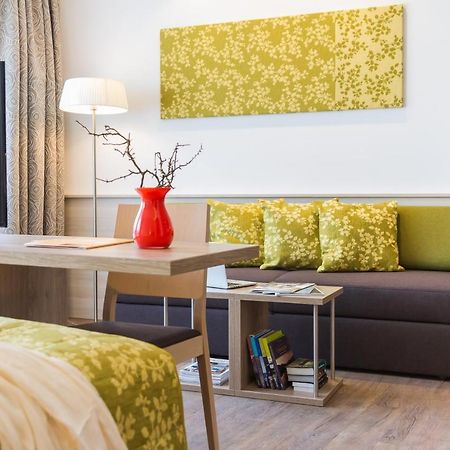 Hotel Das Himberg Bagian luar foto