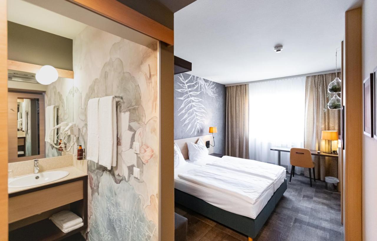 Hotel Das Himberg Bagian luar foto