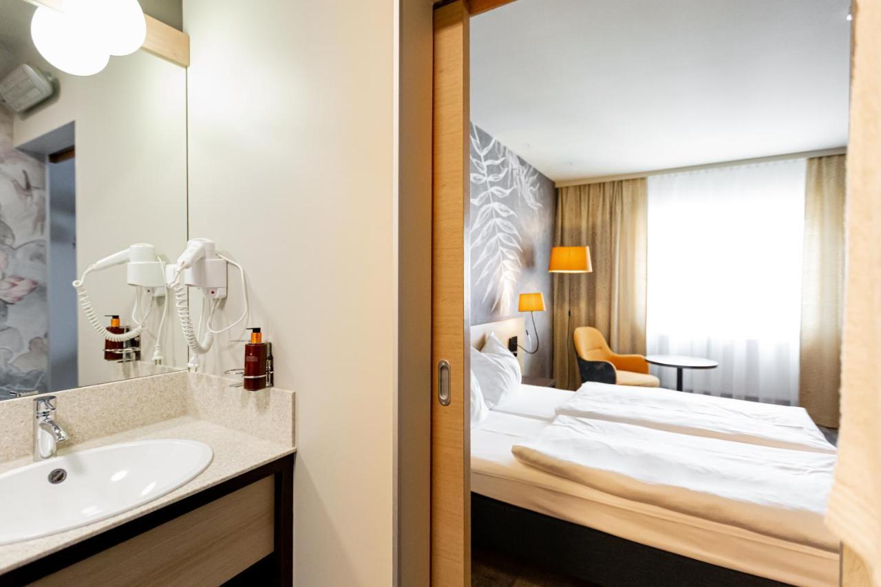 Hotel Das Himberg Bagian luar foto