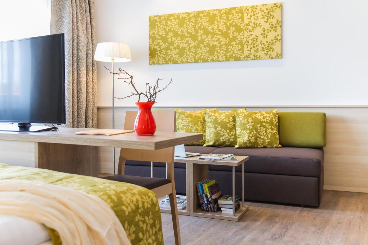 Hotel Das Himberg Bagian luar foto